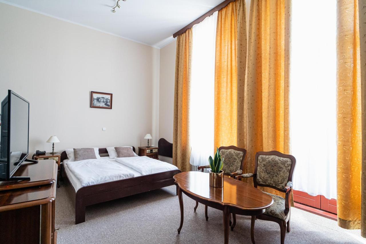 Hotel Polonia Torun Exterior photo