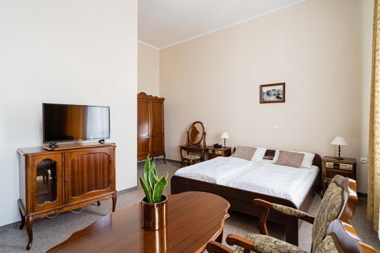Hotel Polonia Torun Exterior photo