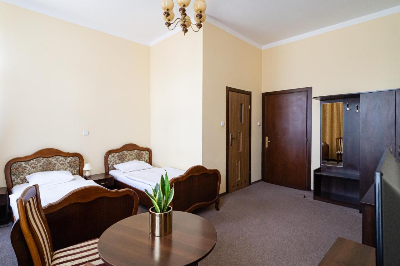 Hotel Polonia Torun Exterior photo